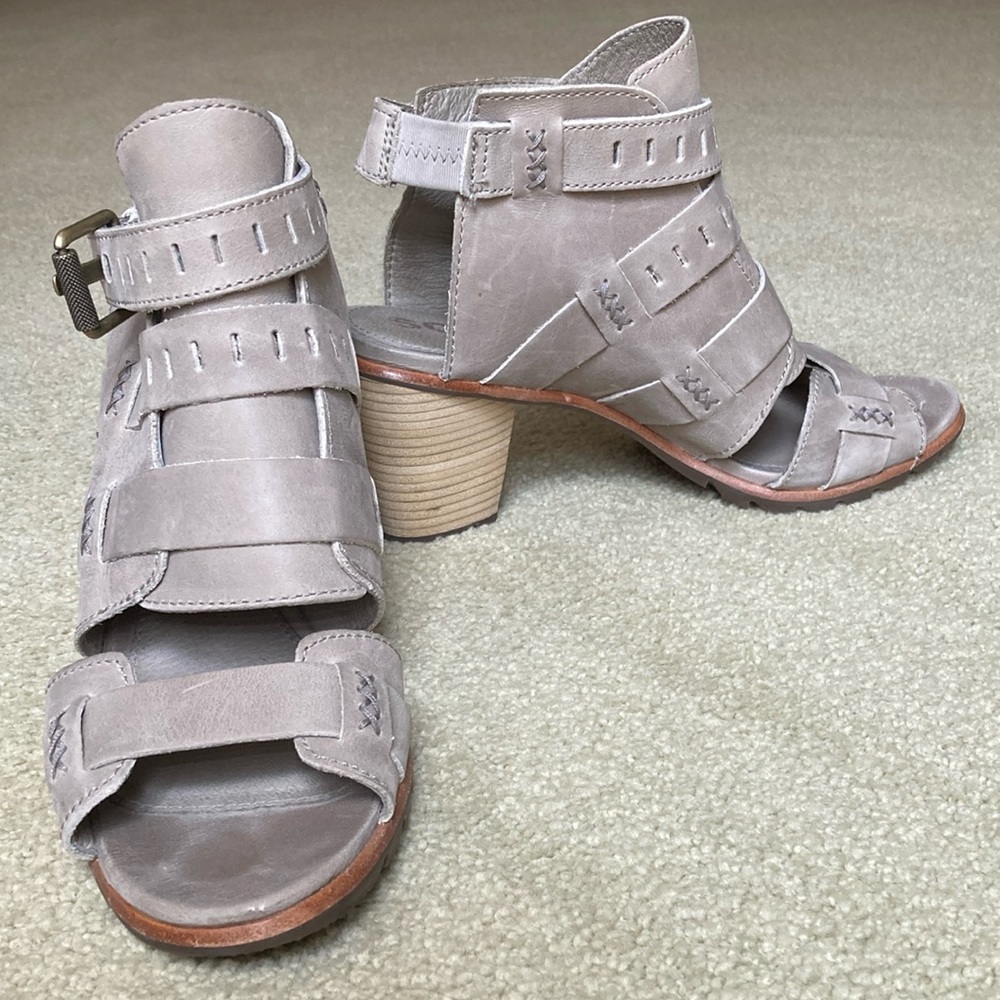 SOREL Sandal 9/40 EUC